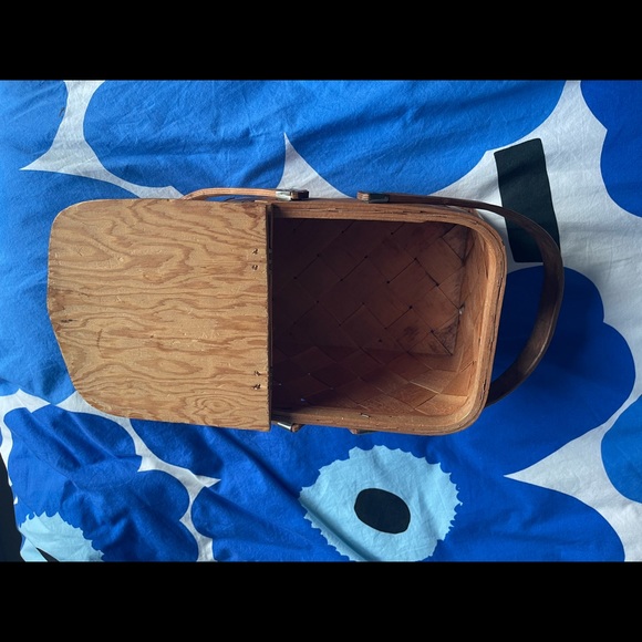 Rustic, vintage, handmade picnic basket. - Picture 5 of 9